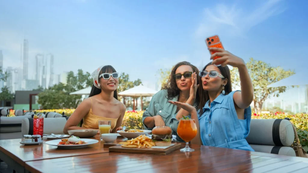 Stay Longer, Live More: Make More of Your Long Weekend with Vida